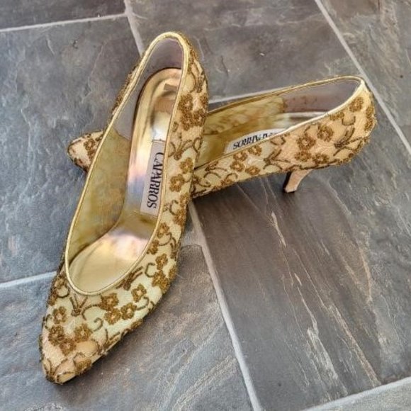 Gold lace Caparros dress pumps - 8.5 - Picture 1 of 7